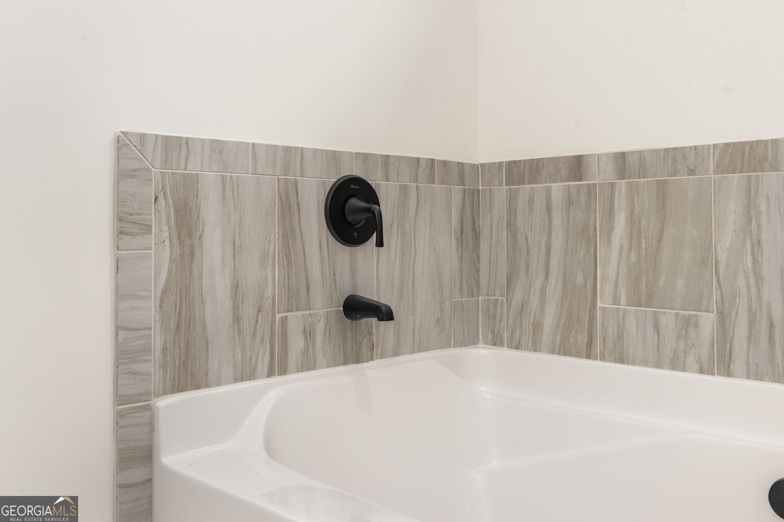 297 Bishop Road Meansville - 32