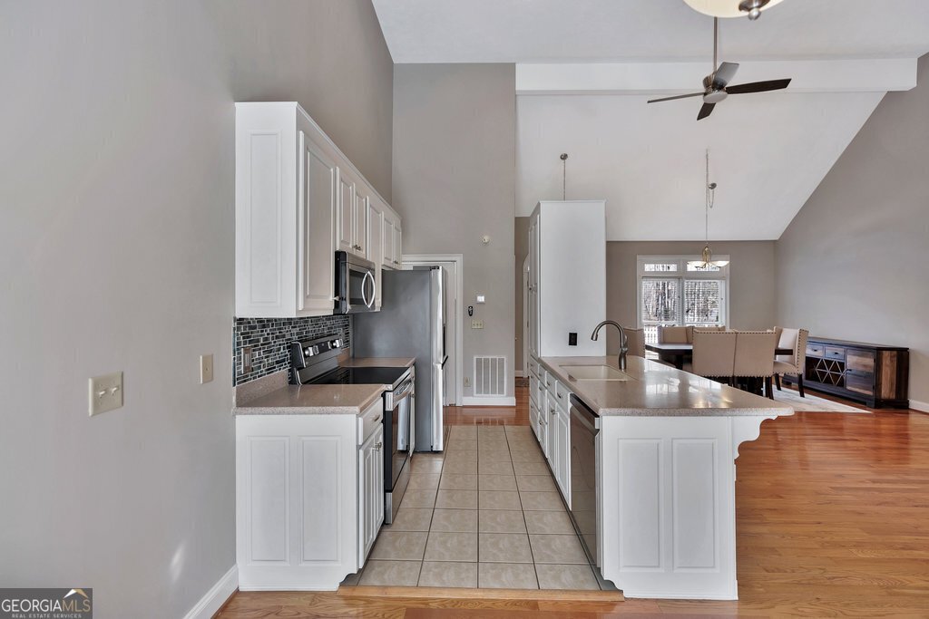 390 Lake Place Drive Lavonia - 4