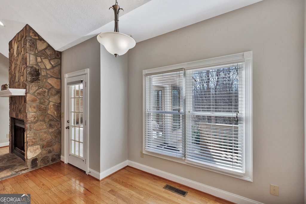 390 Lake Place Drive Lavonia - 6