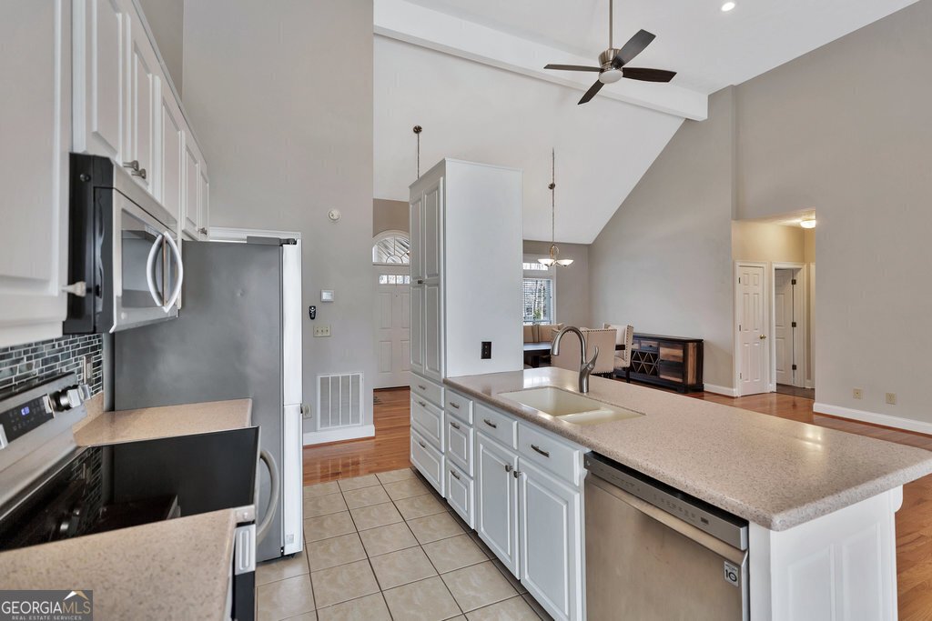 390 Lake Place Drive Lavonia - 7