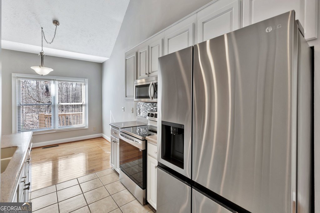 390 Lake Place Drive Lavonia - 9