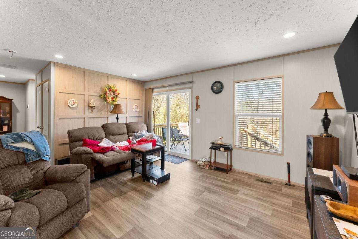13398 Highway 53 Fairmount - 17
