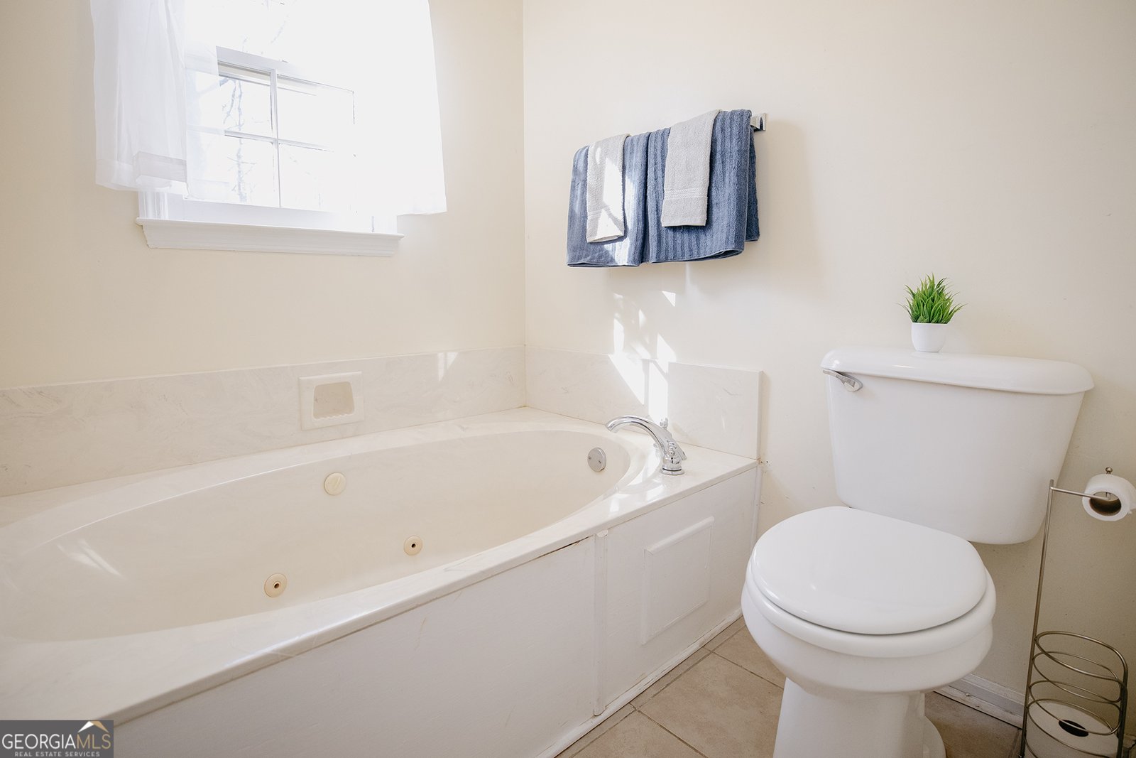 310 Sawdust Road Hull - 25