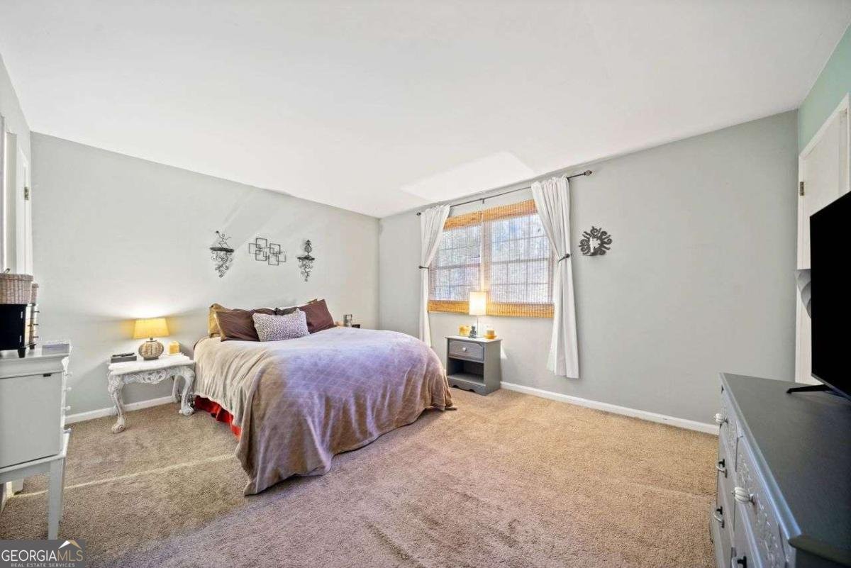 6520 Roswell Road Atlanta - 27