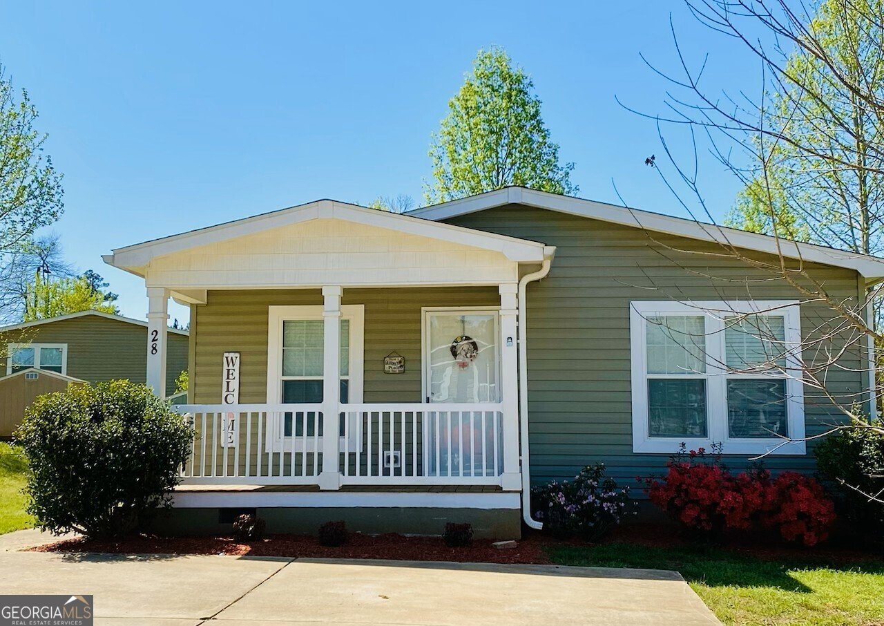28 Redwood Circle Newnan - 1