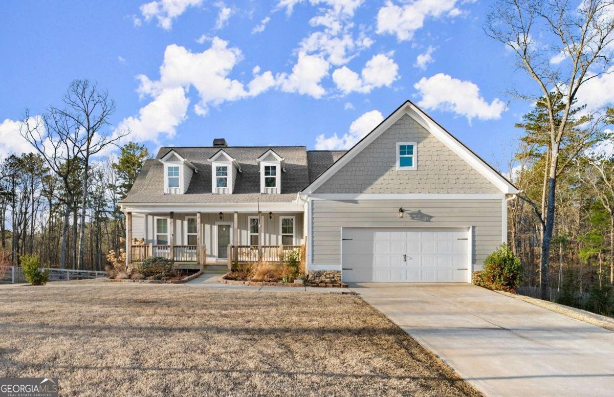 411 Spring Lake Hills White - 1