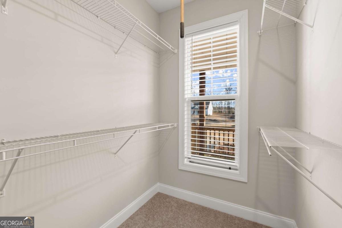 411 Spring Lake Hills White - 25