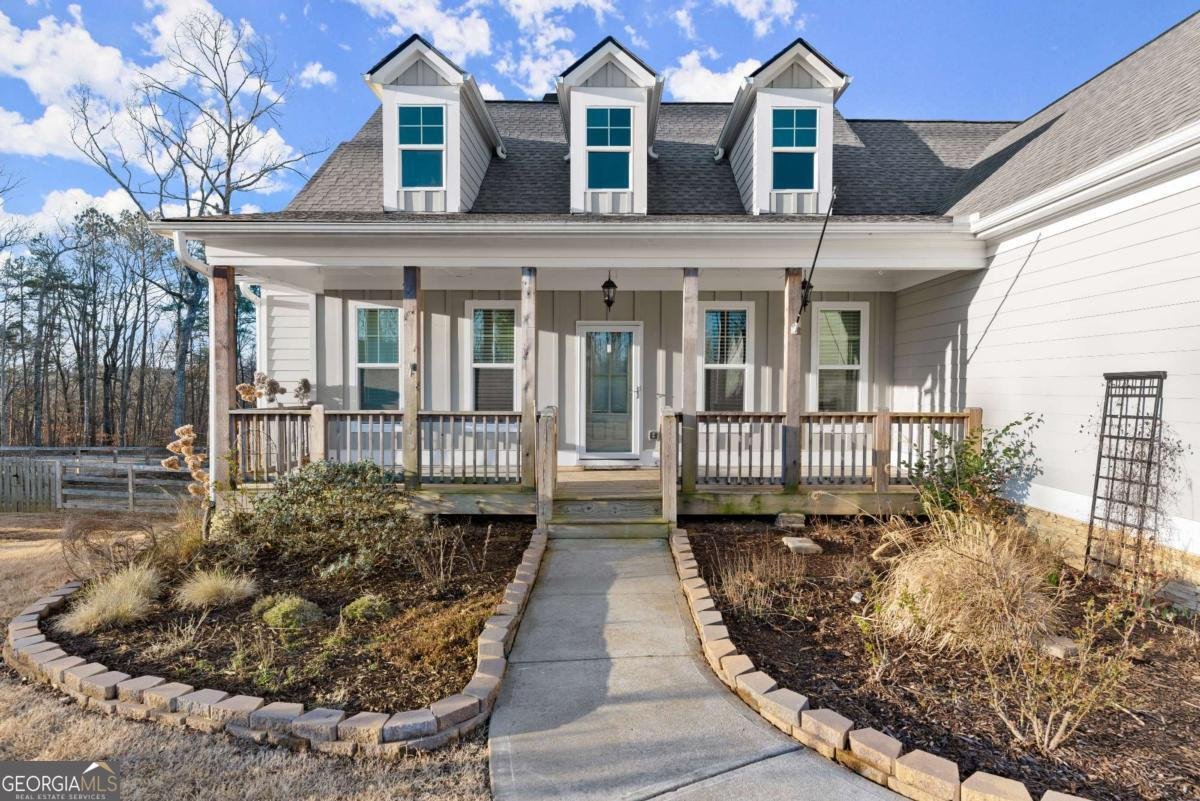 411 Spring Lake Hills White - 3