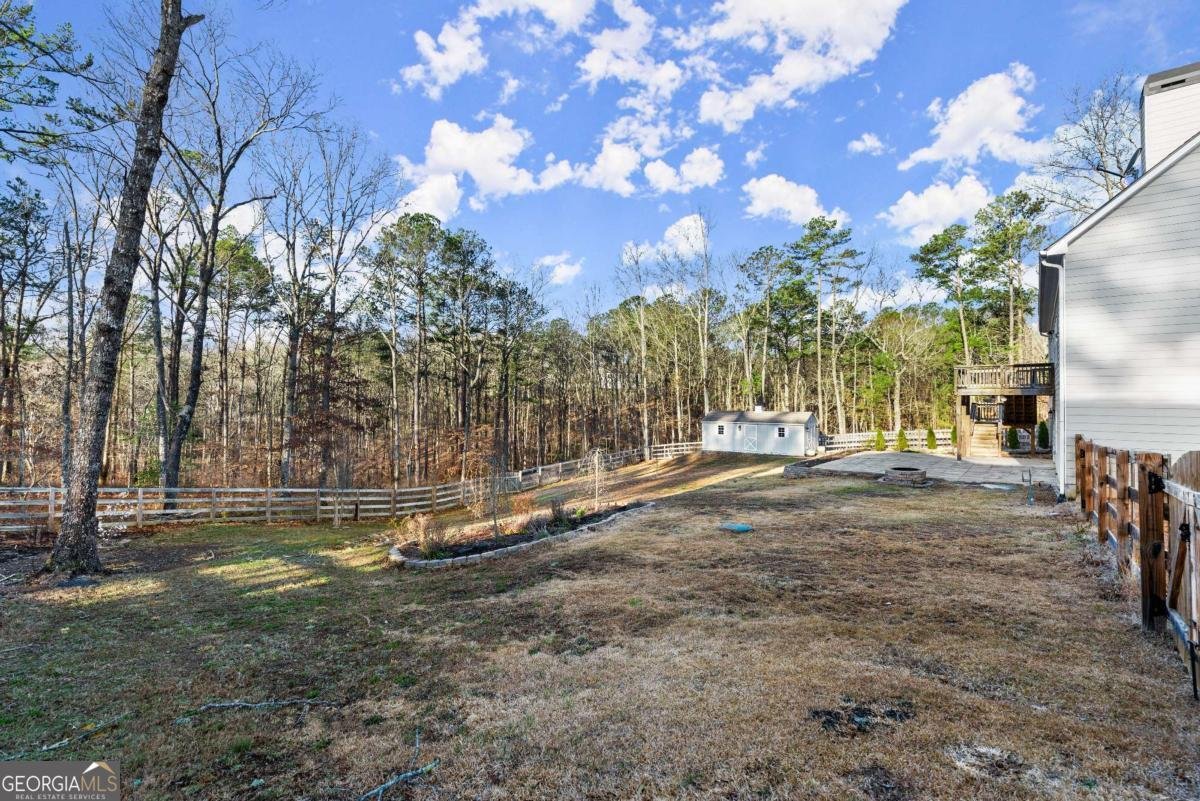 411 Spring Lake Hills White - 41