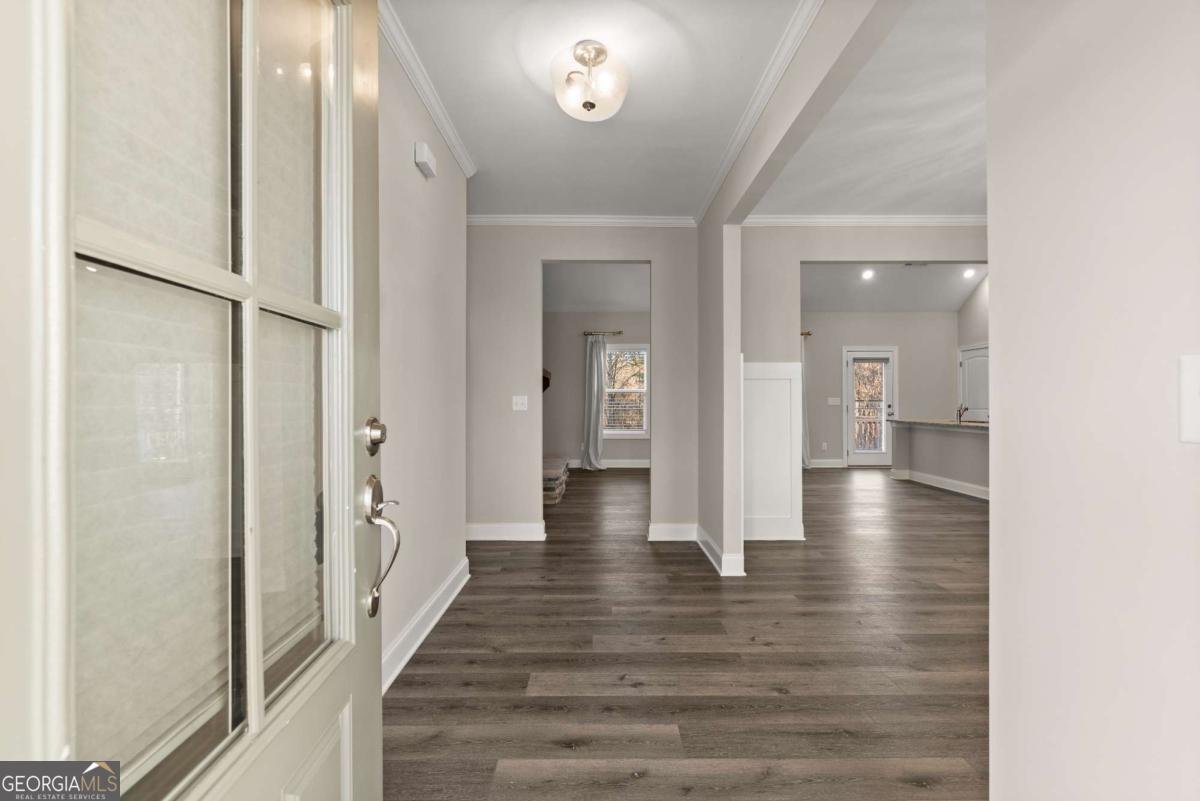 411 Spring Lake Hills White - 5