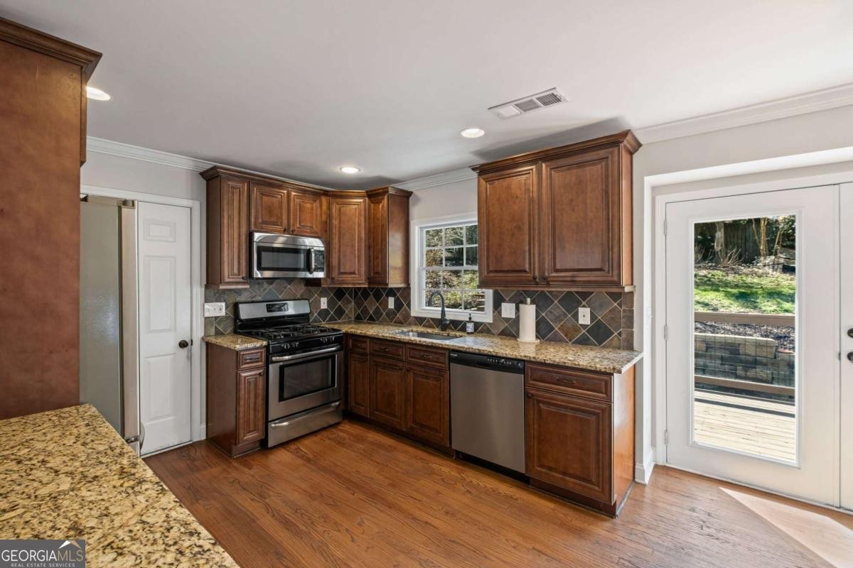 260 Mansell Circle Roswell - 13