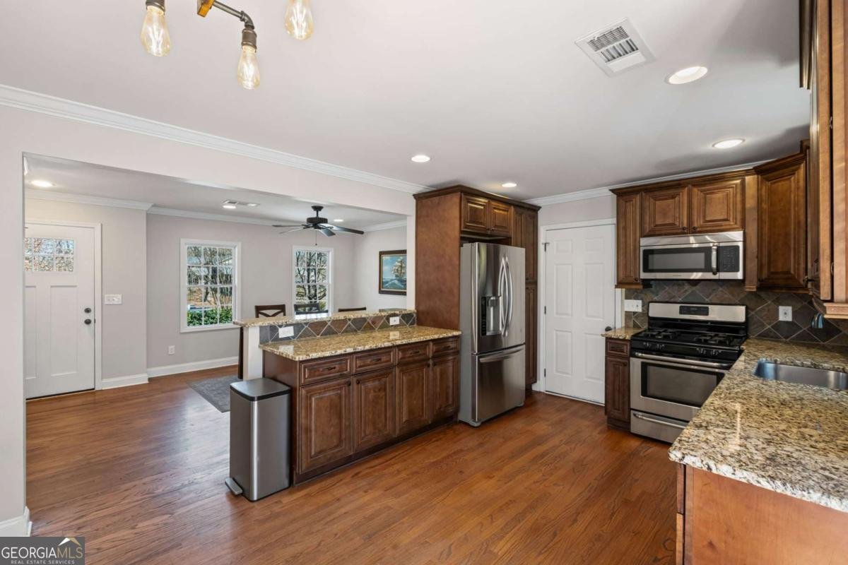 260 Mansell Circle Roswell - 14