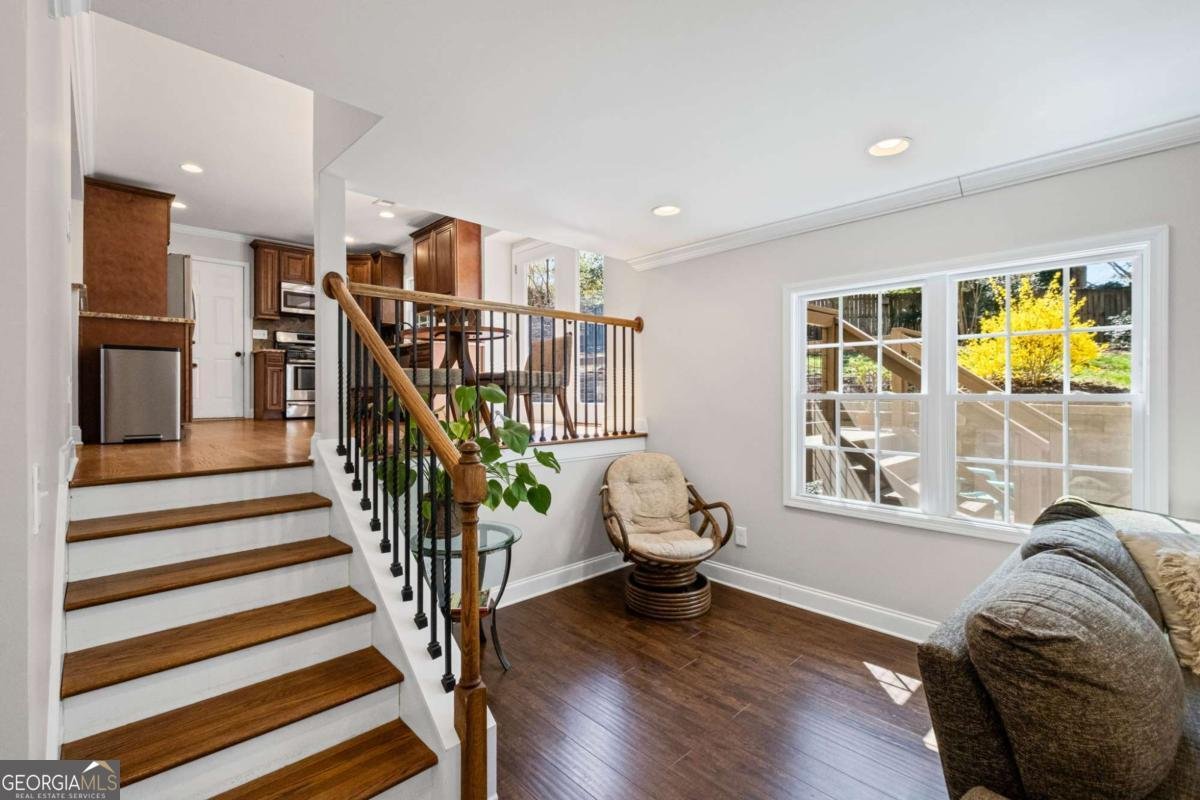 260 Mansell Circle Roswell - 18
