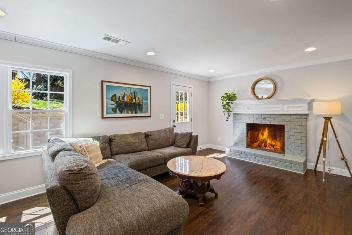 260 Mansell Circle Roswell - 19