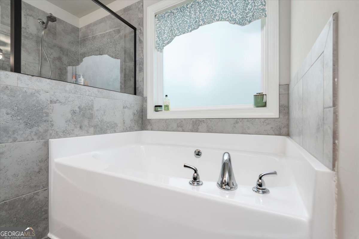 98 Woodbury Lane Hull - 13
