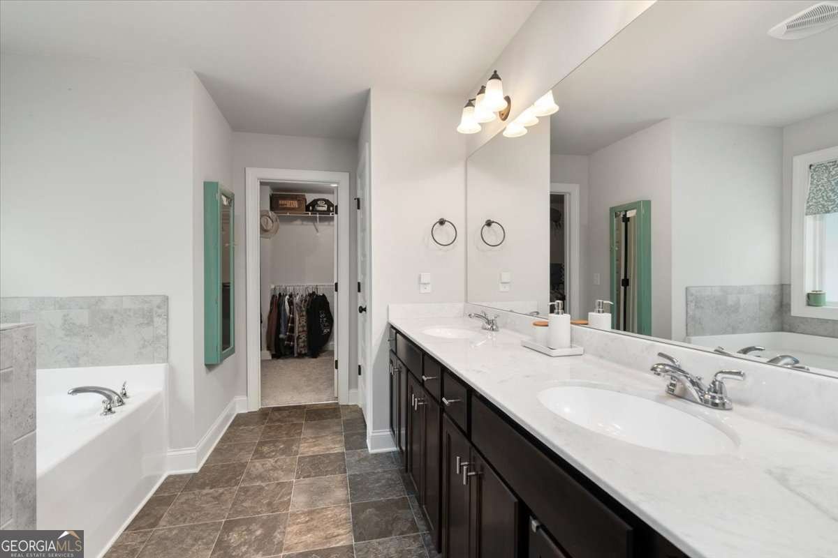 98 Woodbury Lane Hull - 17