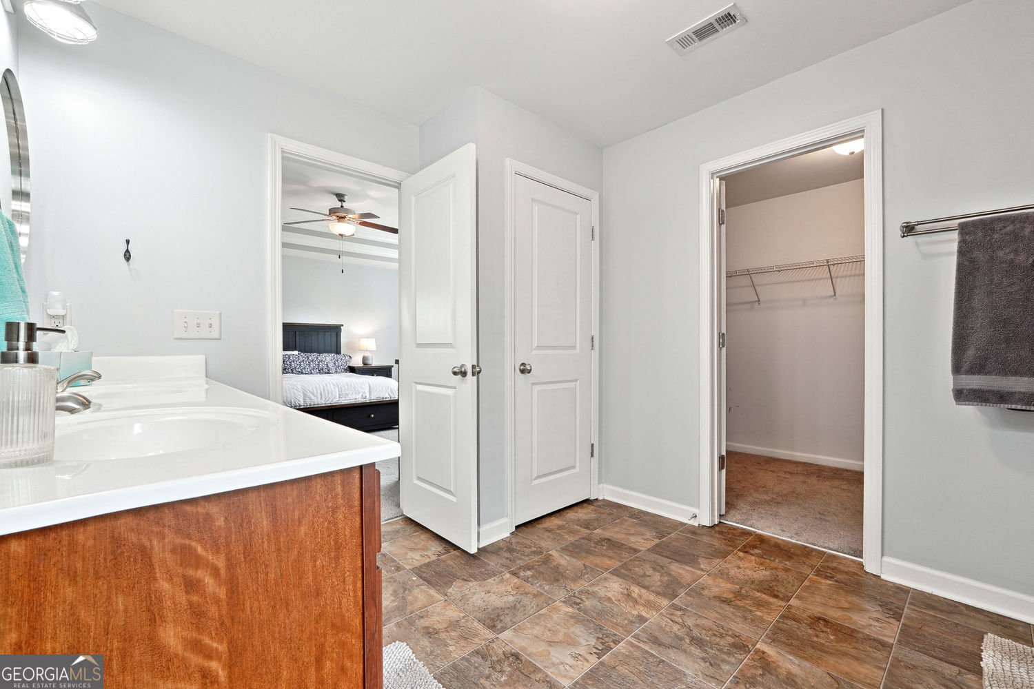 5925 Watersdown Way Flowery Branch - 23
