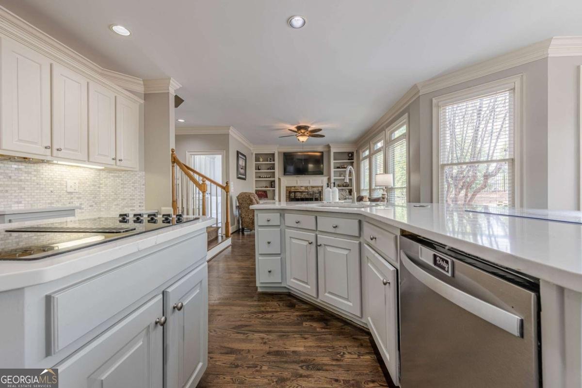 5825 LAUREL OAK Drive Suwanee - 17