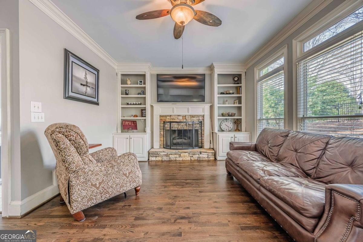 5825 LAUREL OAK Drive Suwanee - 21