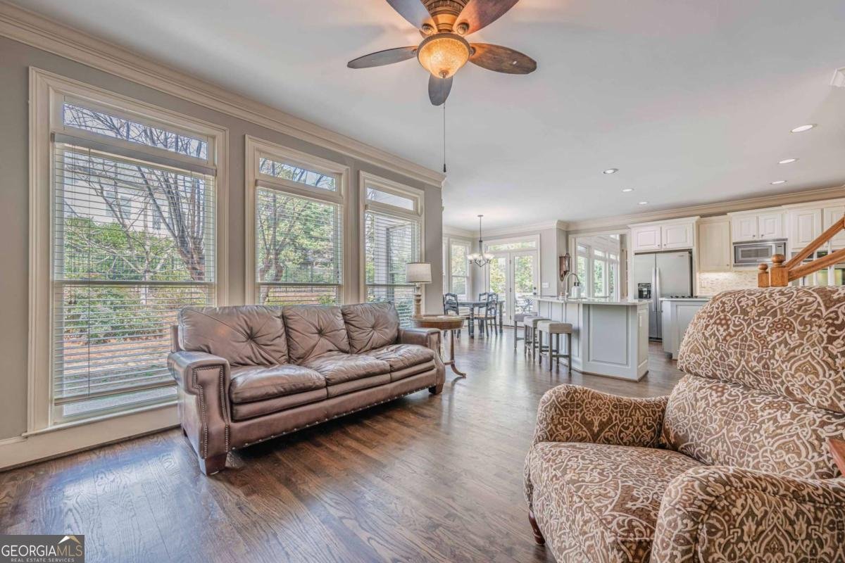 5825 LAUREL OAK Drive Suwanee - 23