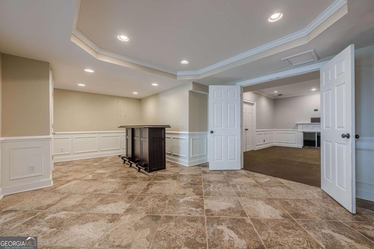 5825 LAUREL OAK Drive Suwanee - 32