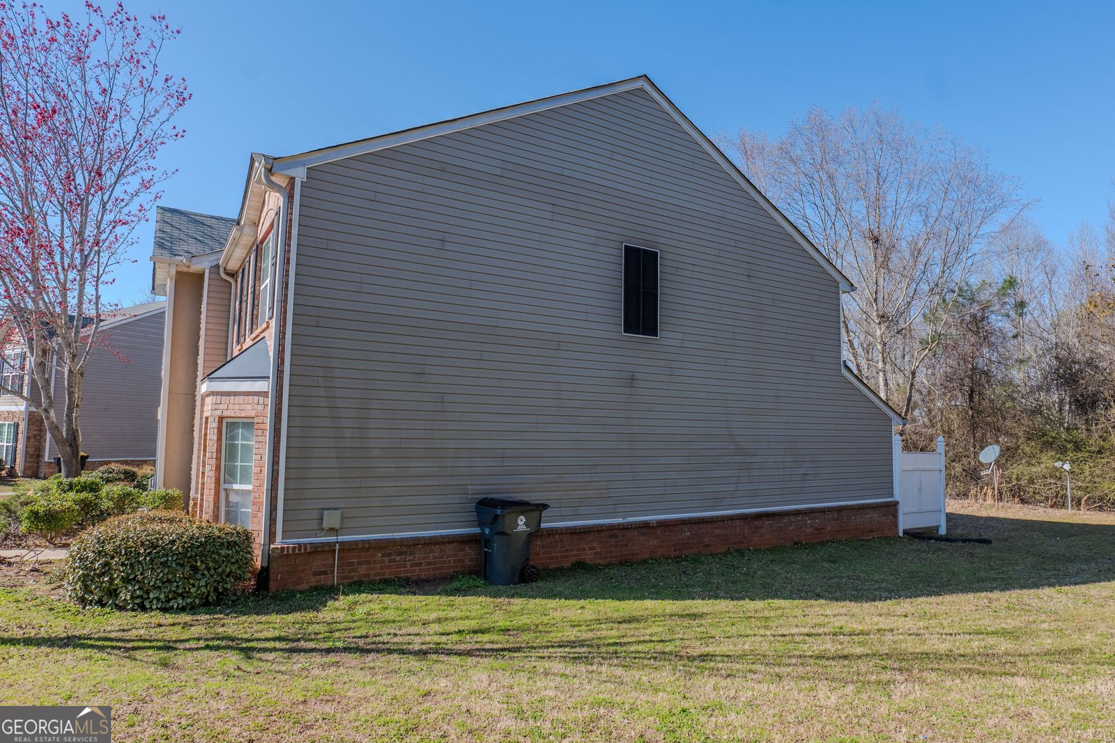 1942 Grove Way Hampton - 2