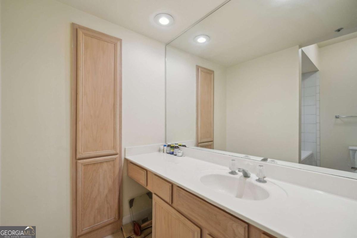 3777 Peachtree Road Atlanta - 8