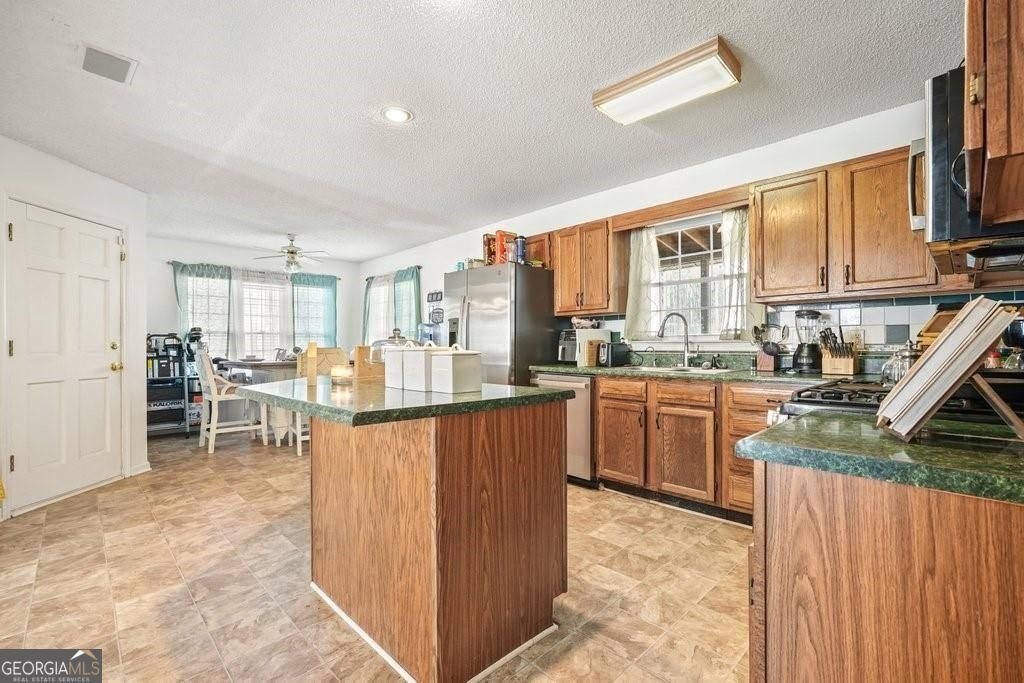 582 Black Forest Run Douglasville - 14