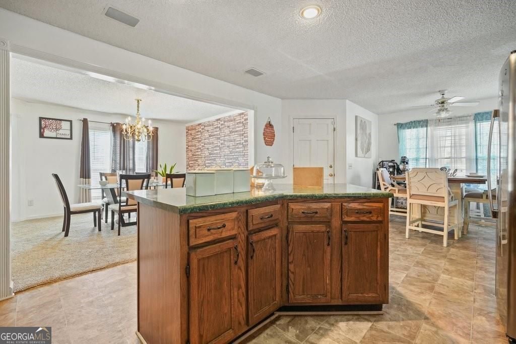 582 Black Forest Run Douglasville - 16