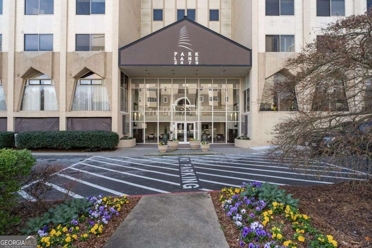 2479 PEACHTREE Road Atlanta - 4