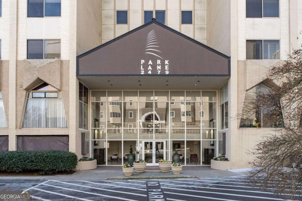 2479 PEACHTREE Road Atlanta - 5
