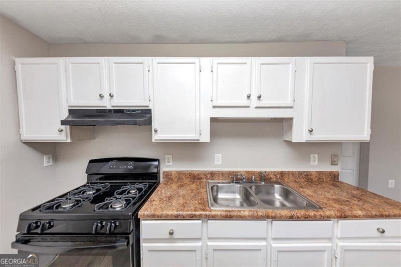 346 HENRY AARON Avenue Atlanta - 11