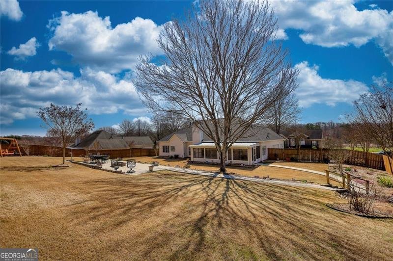 915 Cruce Lake Drive Hoschton - 35