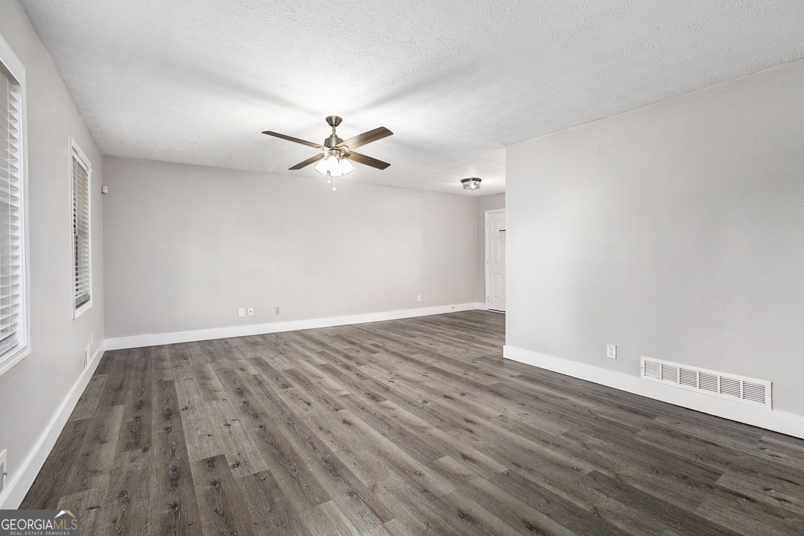 5700 Tracy Drive Mableton - 5