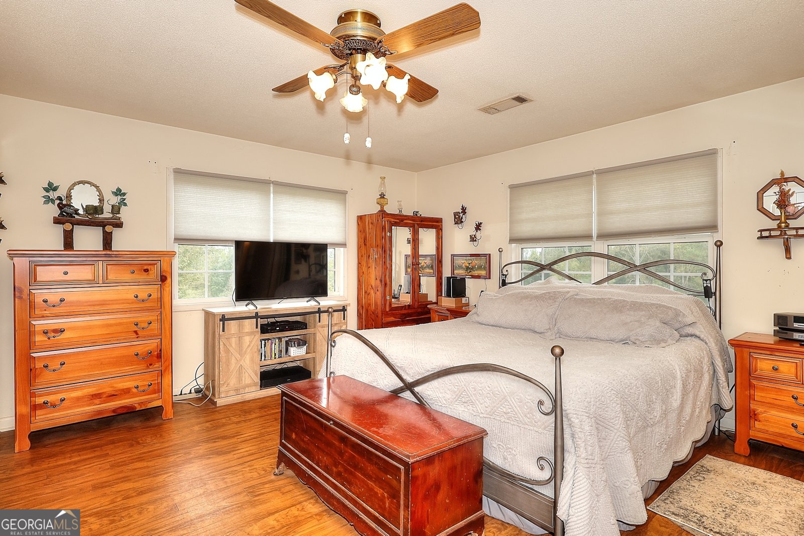 530 Fincher Drive Commerce - 33