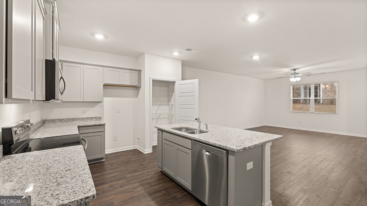 452 Reflection Drive Stockbridge - 10
