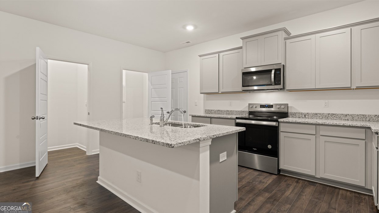 452 Reflection Drive Stockbridge - 13