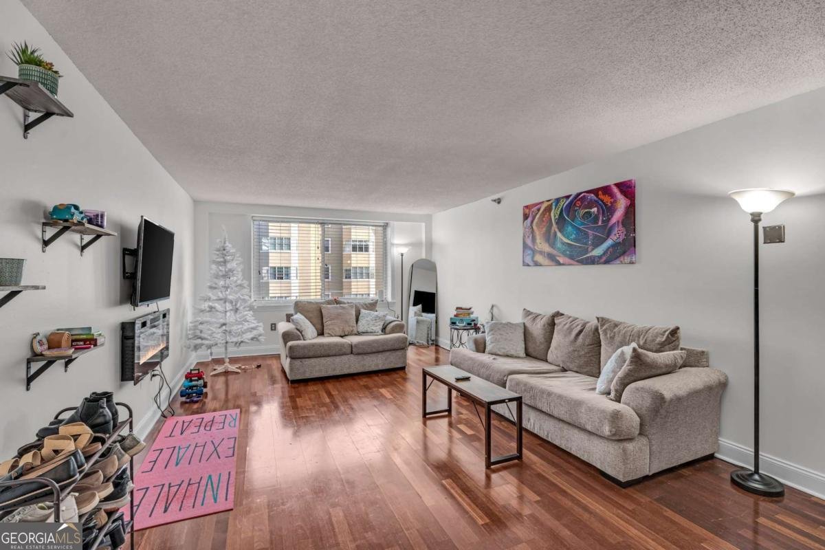 2479 Peachtree Road Atlanta - 3