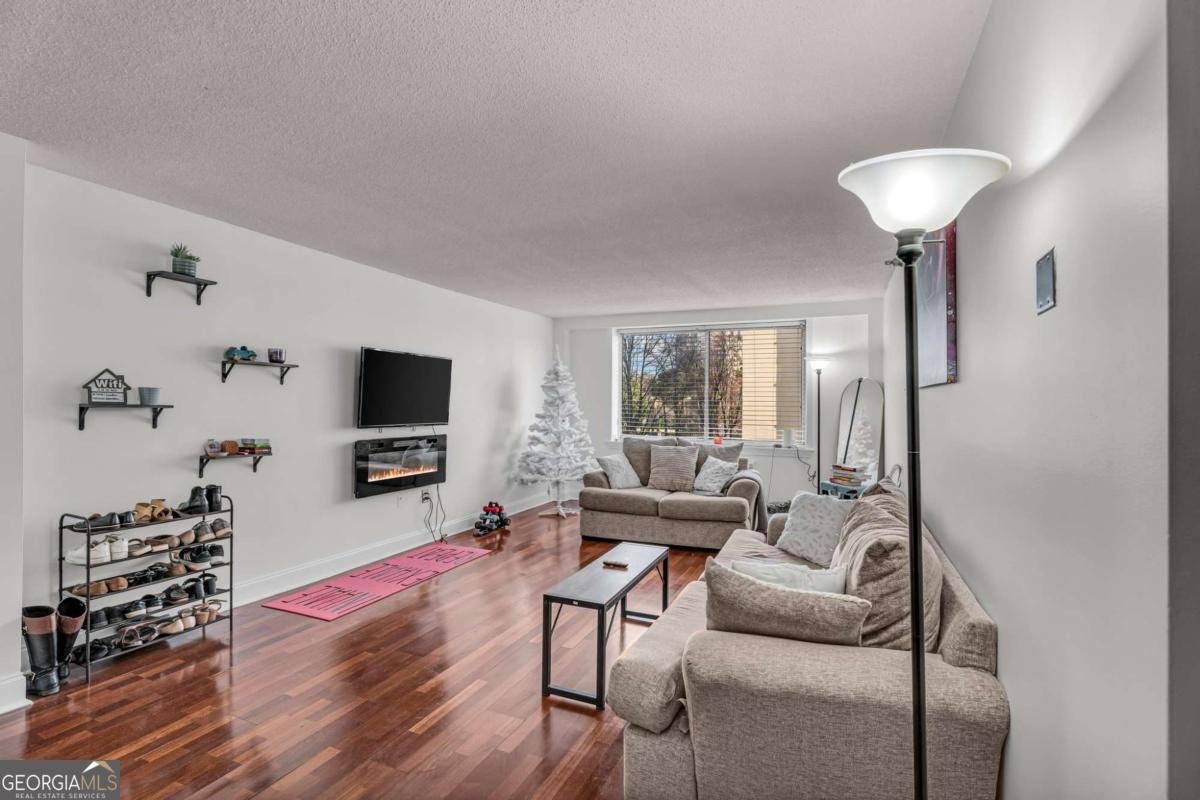 2479 Peachtree Road Atlanta - 4