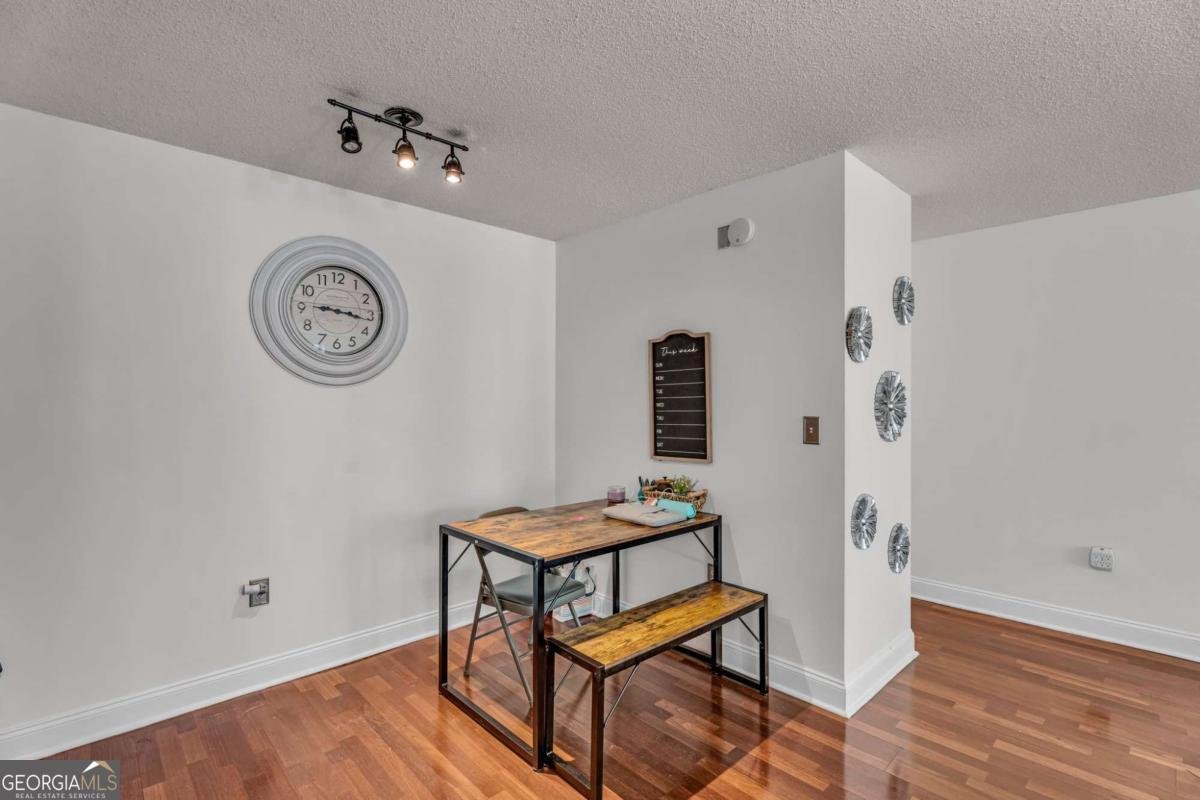 2479 Peachtree Road Atlanta - 9