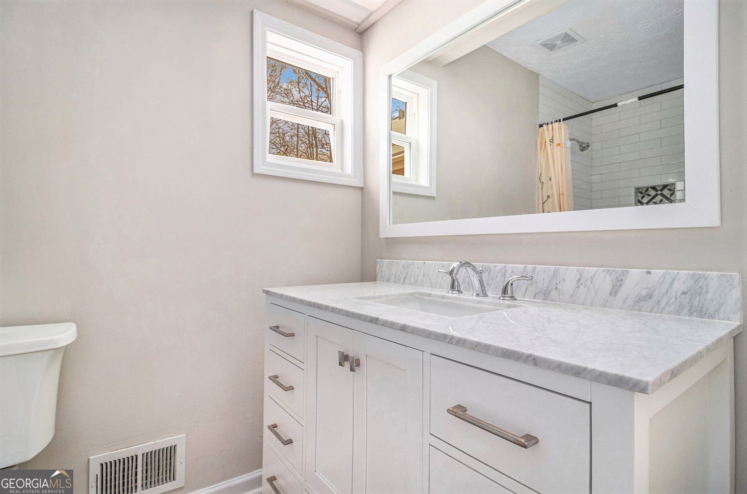 6739 Valley Court Douglasville - 6