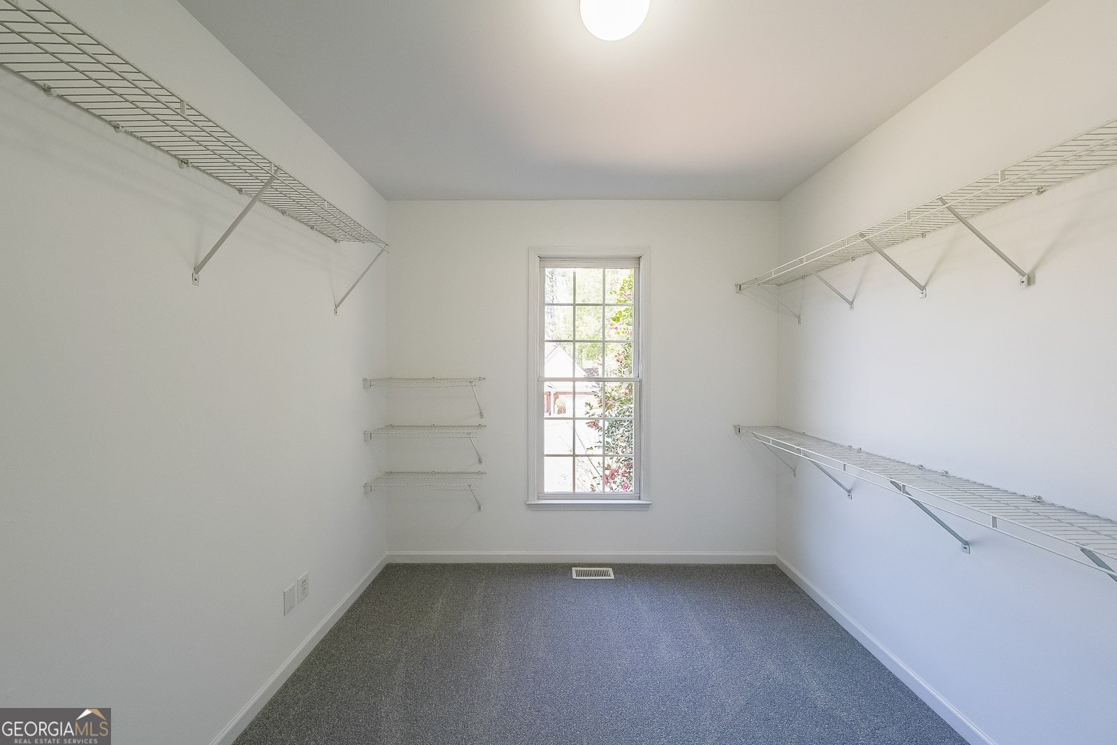 2037 Castlemaine Circle Woodstock - 19