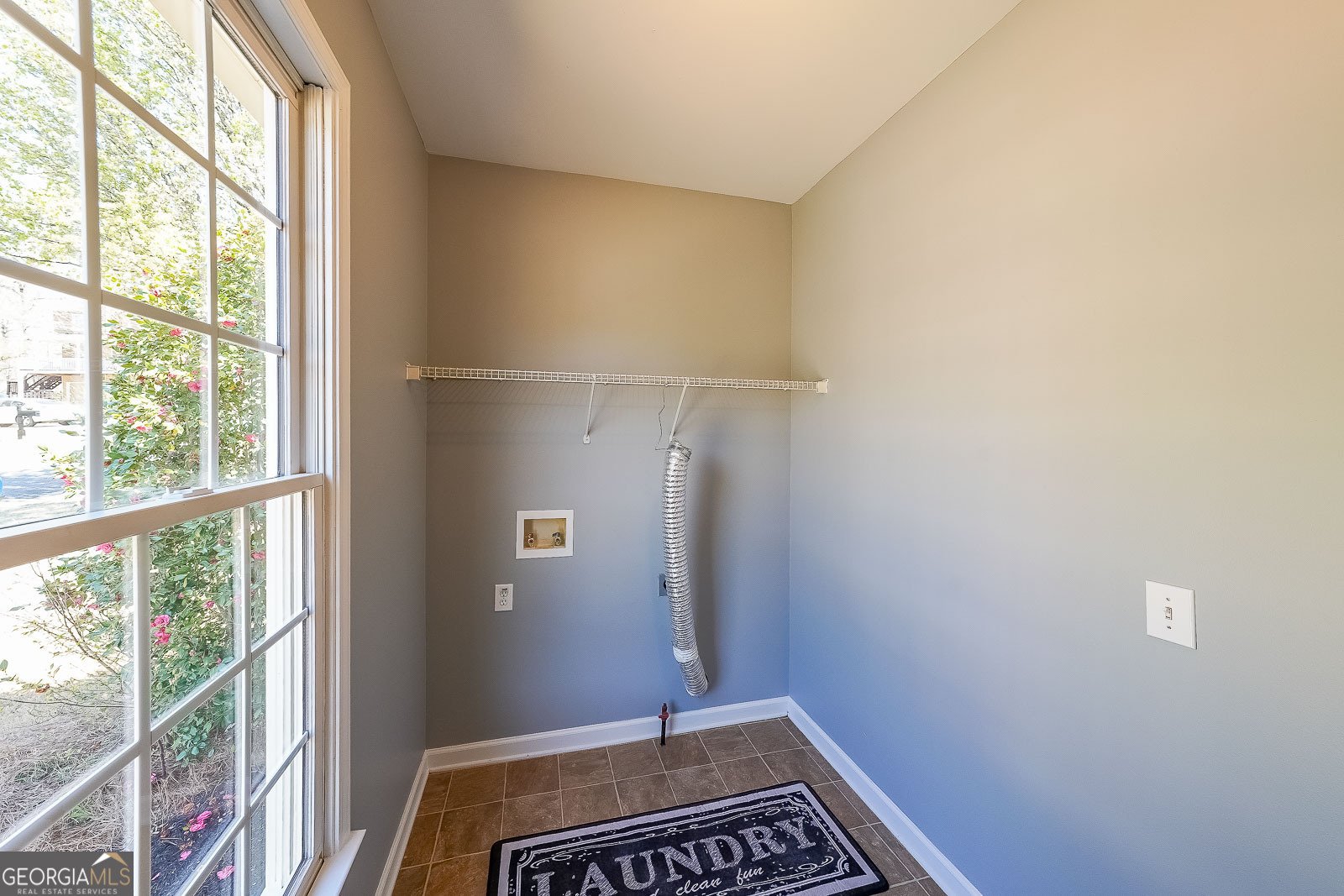 2037 Castlemaine Circle Woodstock - 22