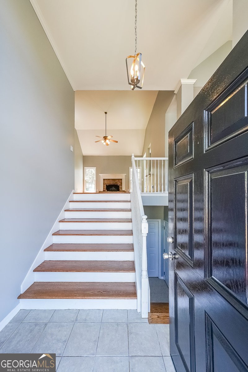 2037 Castlemaine Circle Woodstock - 5