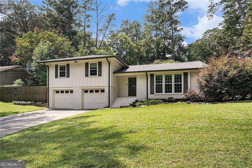 5498 STONEYBROOK Court Mableton - 1