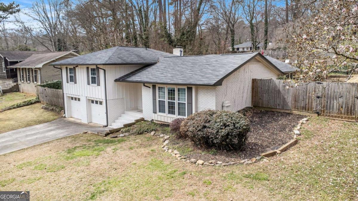 5498 STONEYBROOK Court Mableton - 33