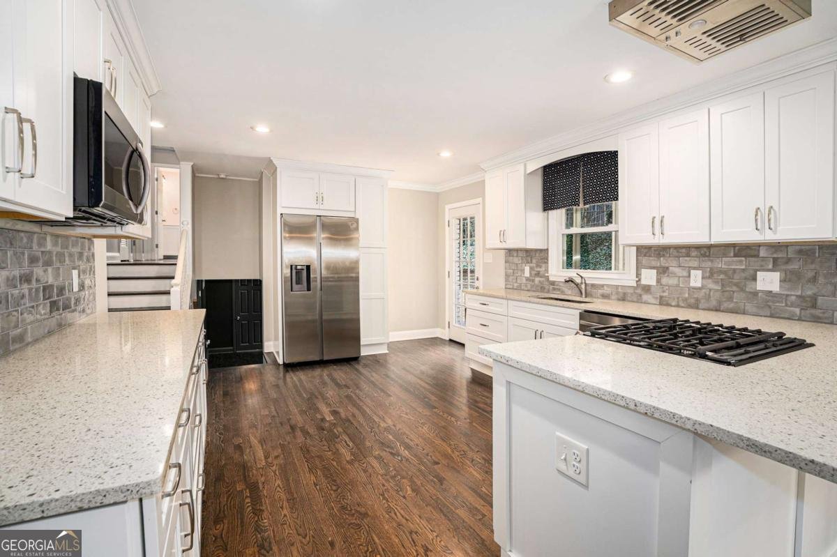 5498 STONEYBROOK Court Mableton - 6