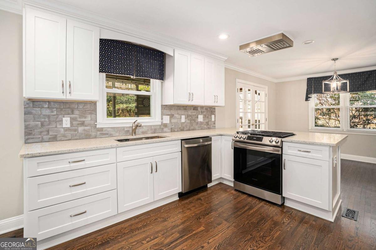5498 STONEYBROOK Court Mableton - 7