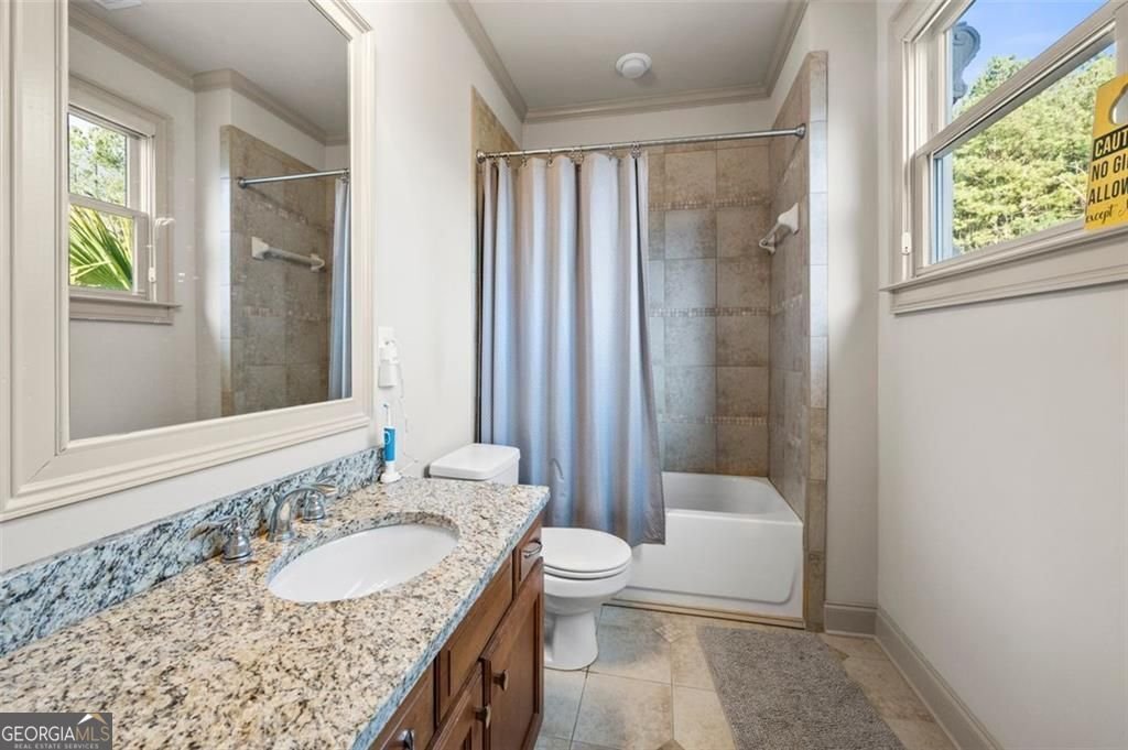 4233 SANDSTONE SHORES Drive Stonecrest - 32