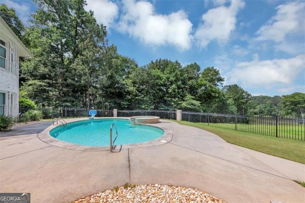 4233 SANDSTONE SHORES Drive Stonecrest - 63